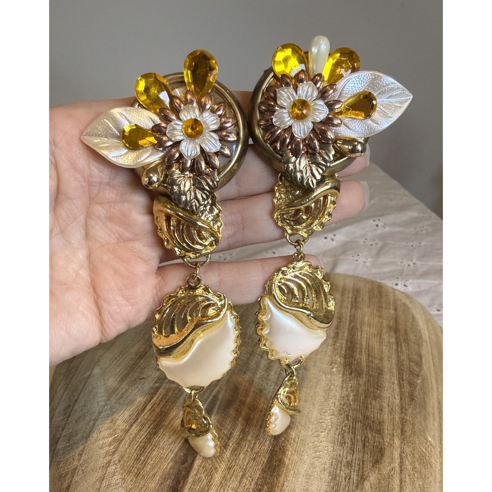 Large Vintage Gold Tone‎ Floral Dangle Earrings Faux Pearl Rhinestone 5.5"